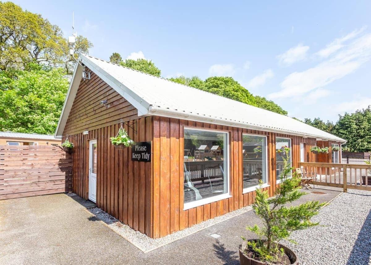Loch Ness Highland Resort Pods ฟอร์ตออกัสตัส ภายนอก รูปภาพ